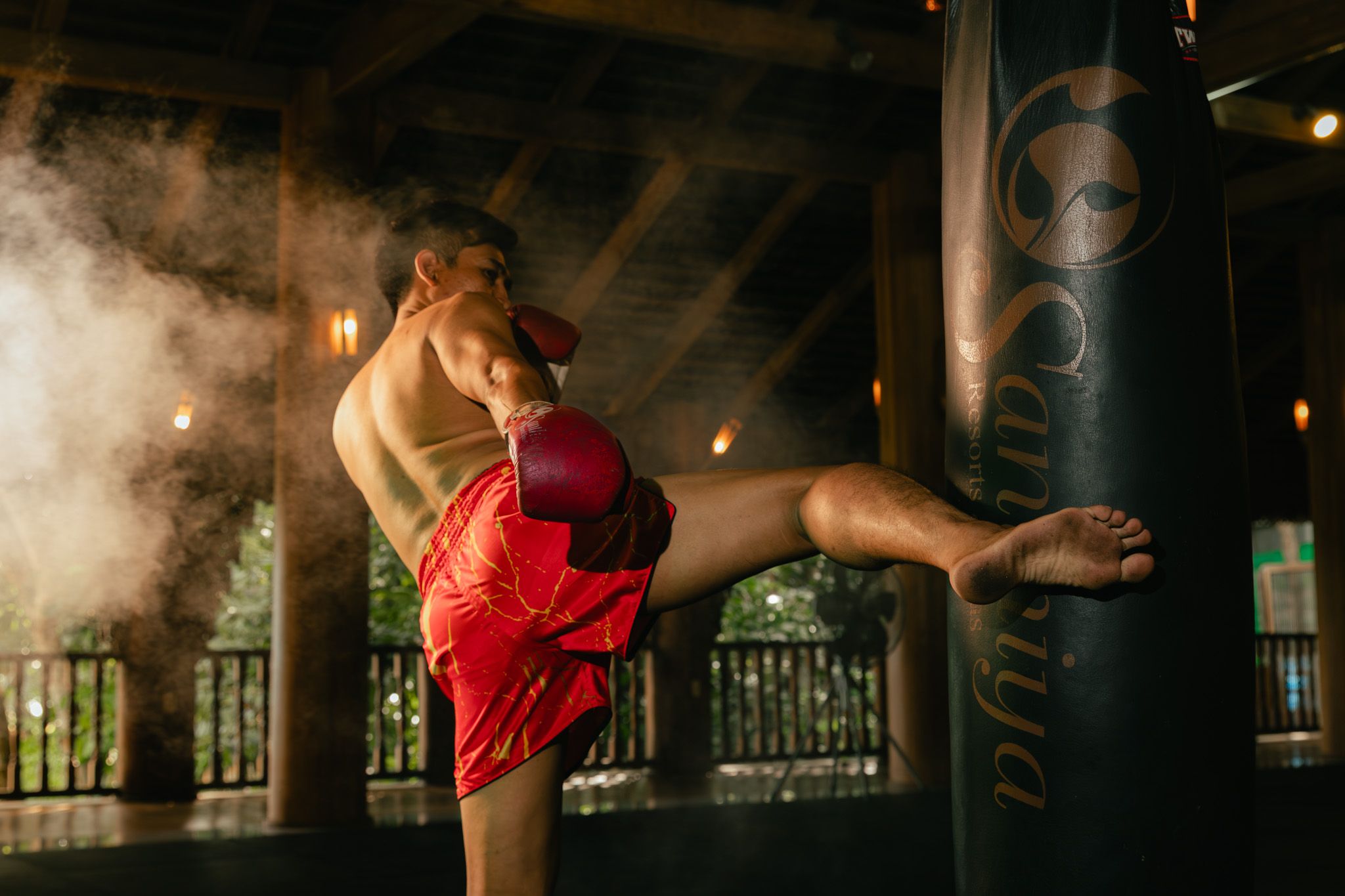 MUAY THAI (THAI BOXING)