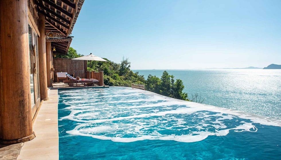 Seawater Pool Villa
